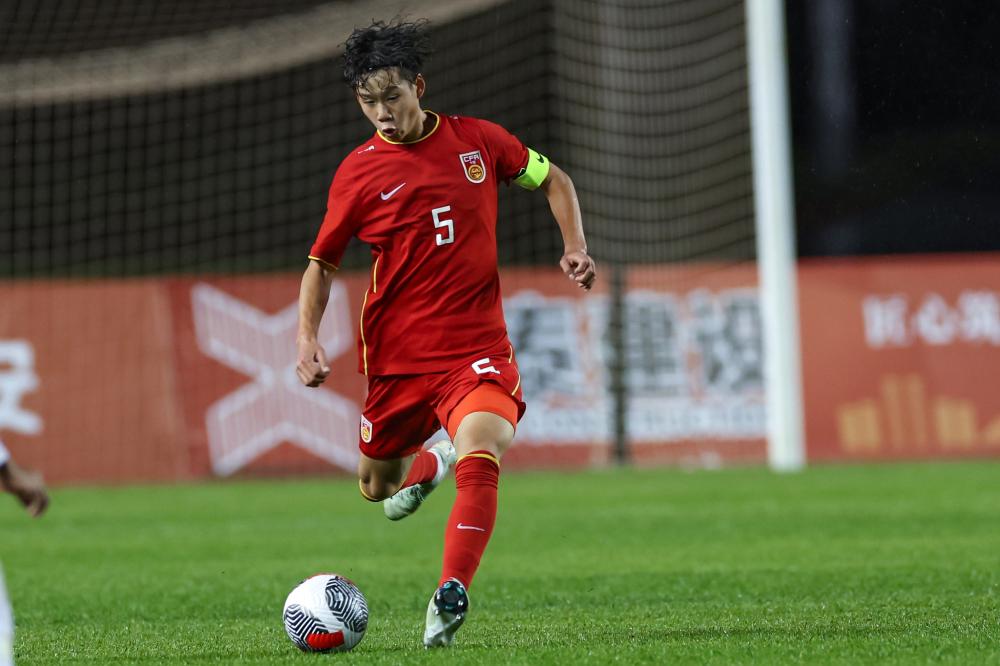 开香槟！中国女排3-1战胜日本豪取3连胜！赵勇变阵封神